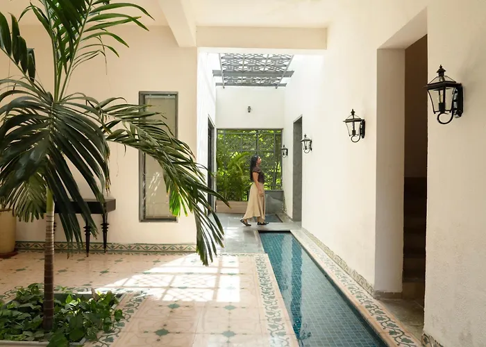 Saffronstays Moringa Valley - Cedar Villa Udaipur